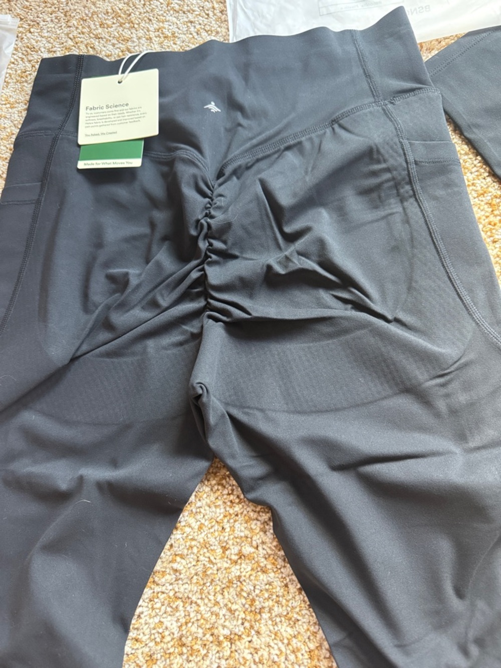 Halara Scrunch Butt Leggings - Picture 5 of 6